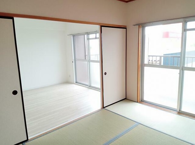 セザール喜多山４０２号室（最上階・角部屋）